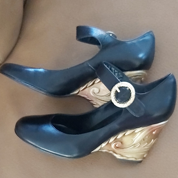 Ramon Tenza gold wedge heels - Picture 4 of 13